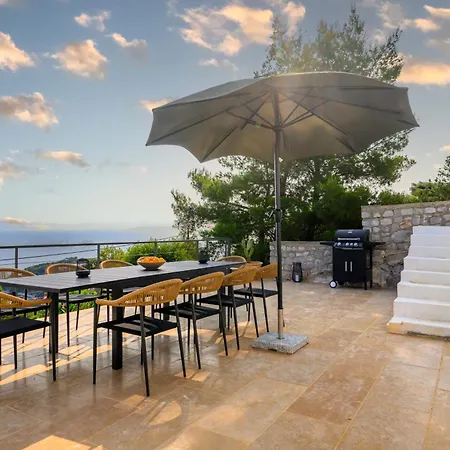 Villa Newly Renovated With Panoramic Sea Views