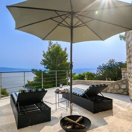 别墅 Newly Renovated With Panoramic Sea Views Pefkali