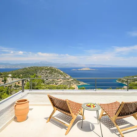 Newly Renovated With Panoramic Sea Views Villa *