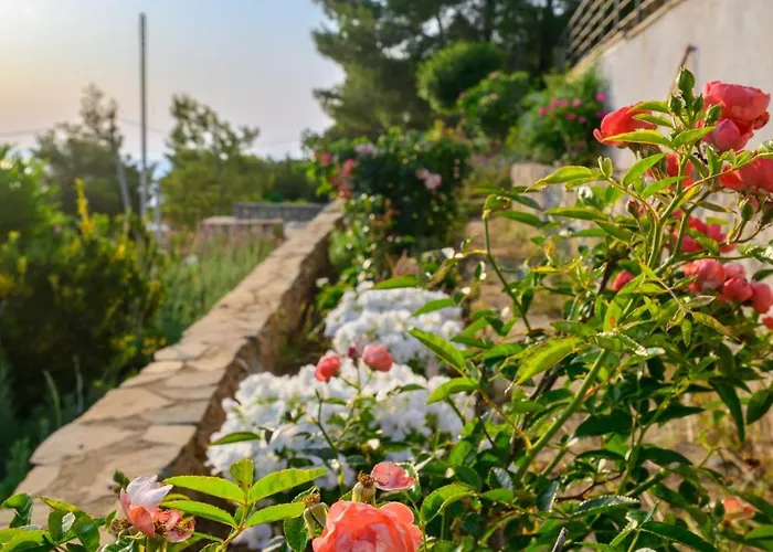 빌라 Newly Renovated With Panoramic Sea Views *