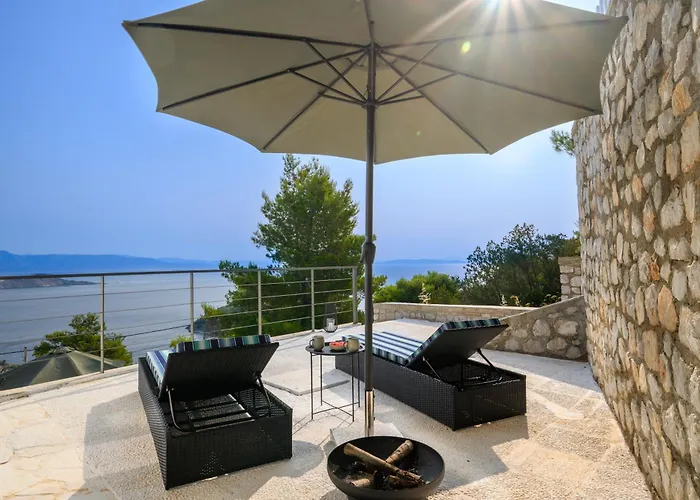 빌라 Newly Renovated With Panoramic Sea Views Pefkali