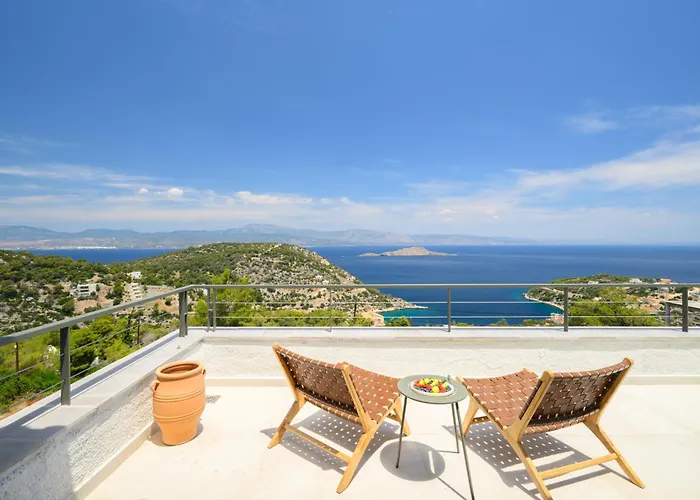 Newly Renovated With Panoramic Sea Views 빌라 *