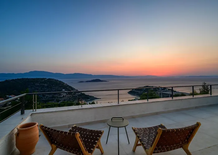 빌라 Newly Renovated With Panoramic Sea Views *