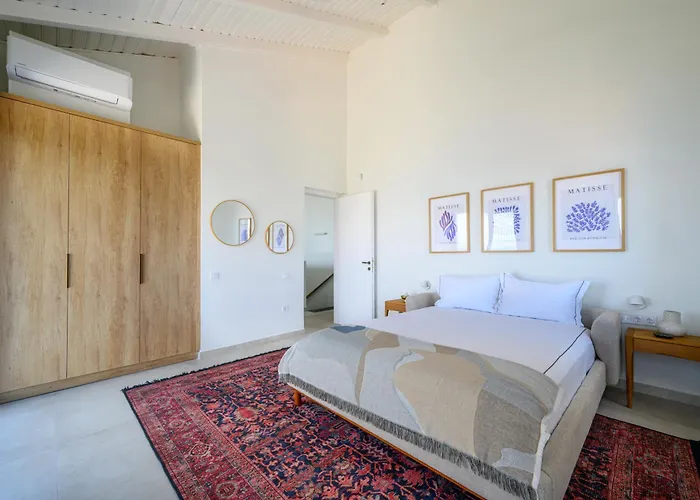 Newly Renovated With Panoramic Sea Views 빌라