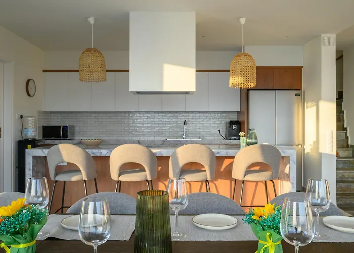 빌라 Newly Renovated With Panoramic Sea Views *